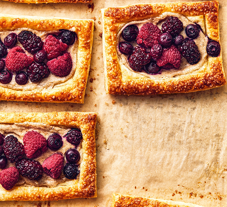 BERRY BREAKFAST PASTRIES