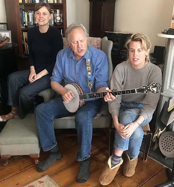 Tom Chapin and daughters